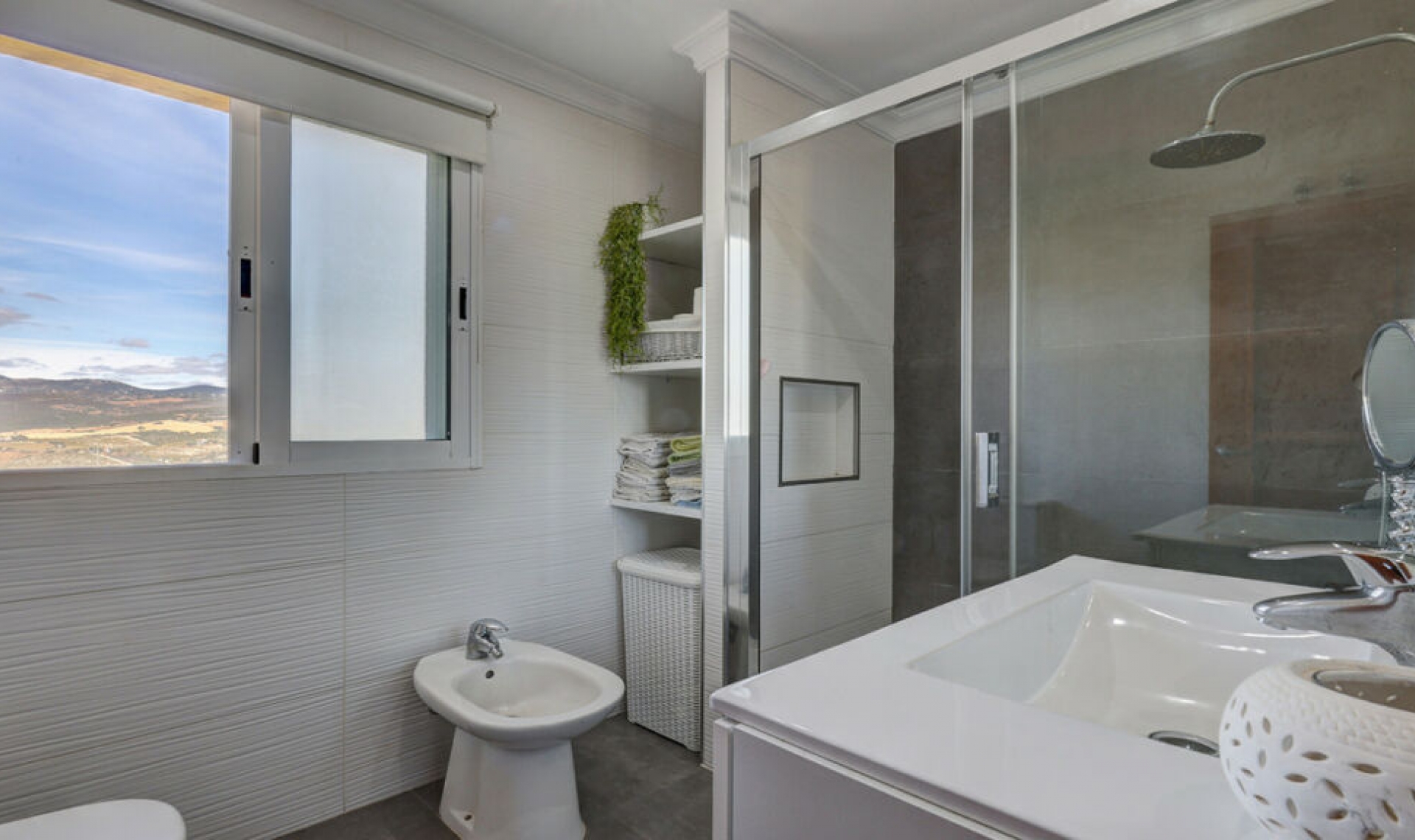 Resale - House -
Manilva