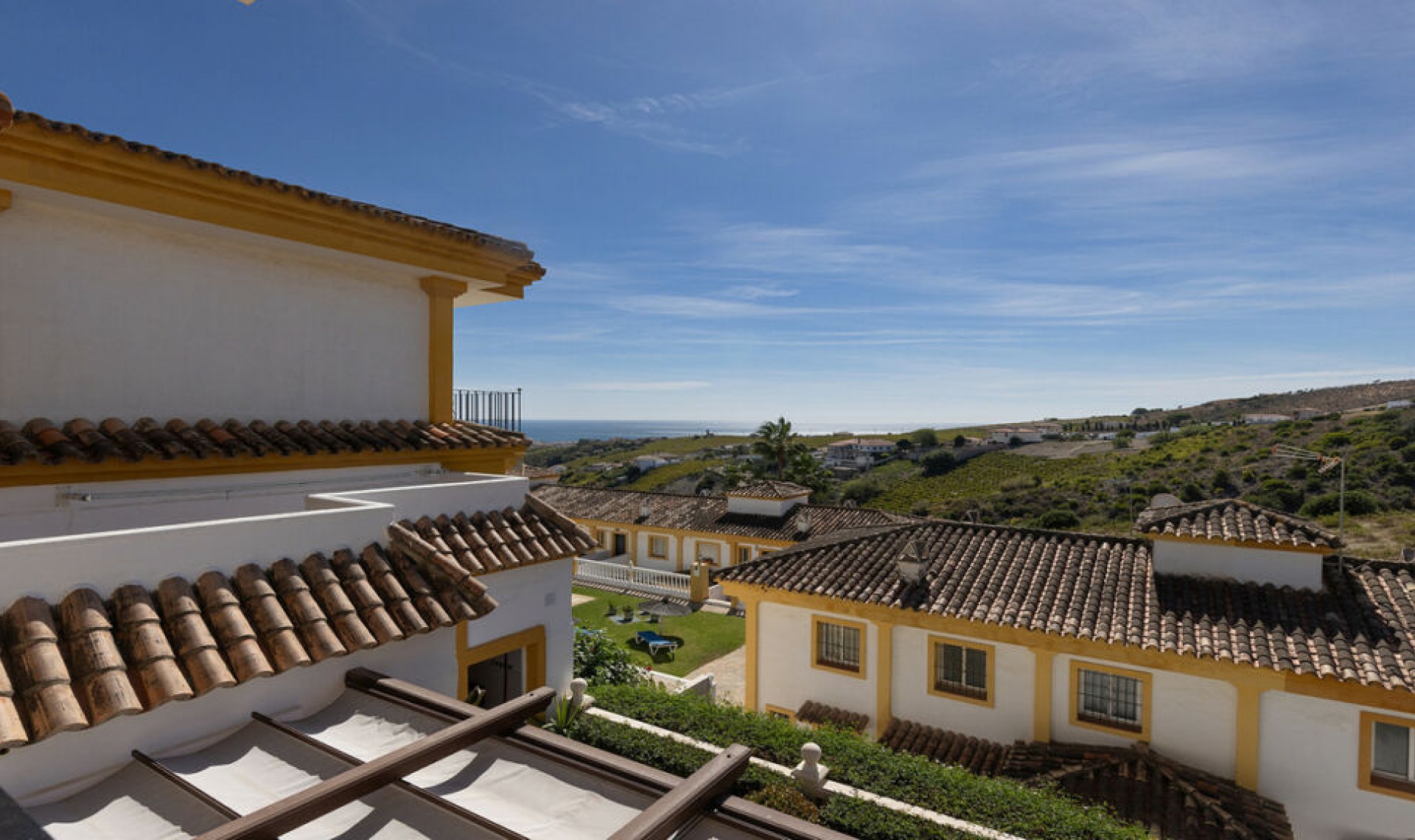 Resale - House -
Manilva