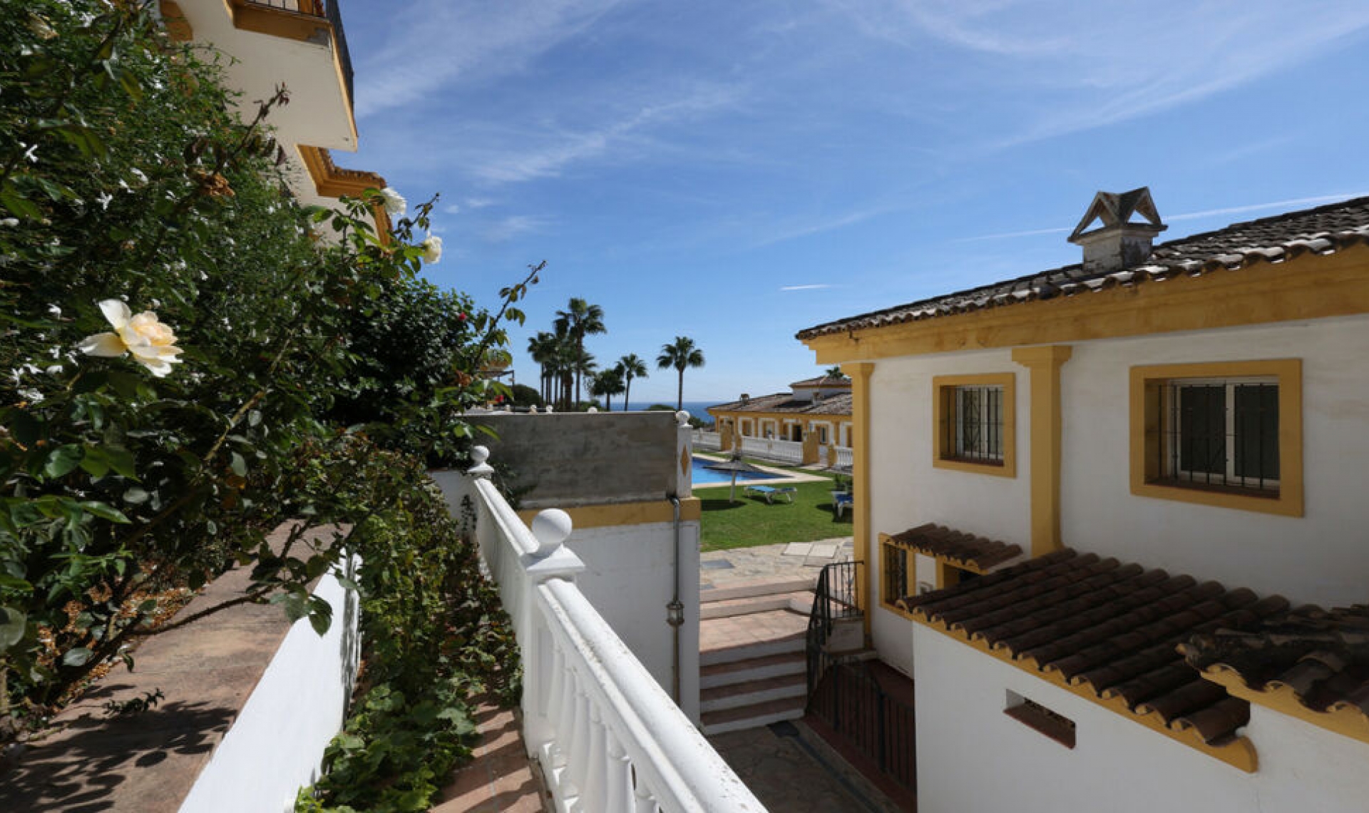 Resale - House -
Manilva