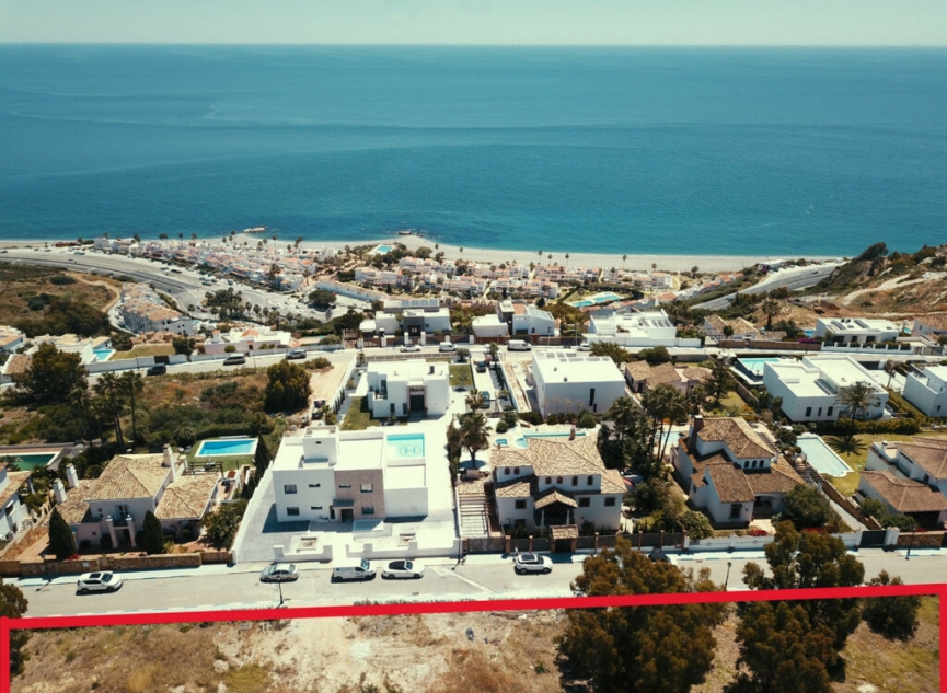 Resale - House -
Manilva