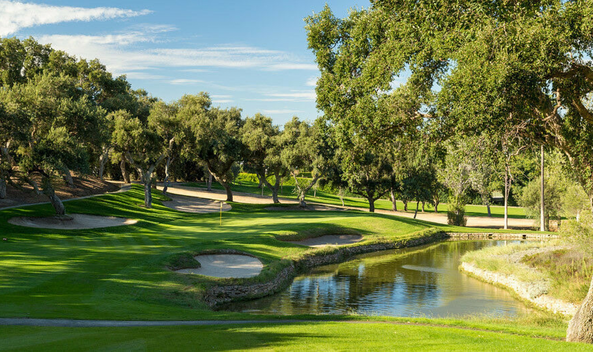 Resale - House -
Manilva