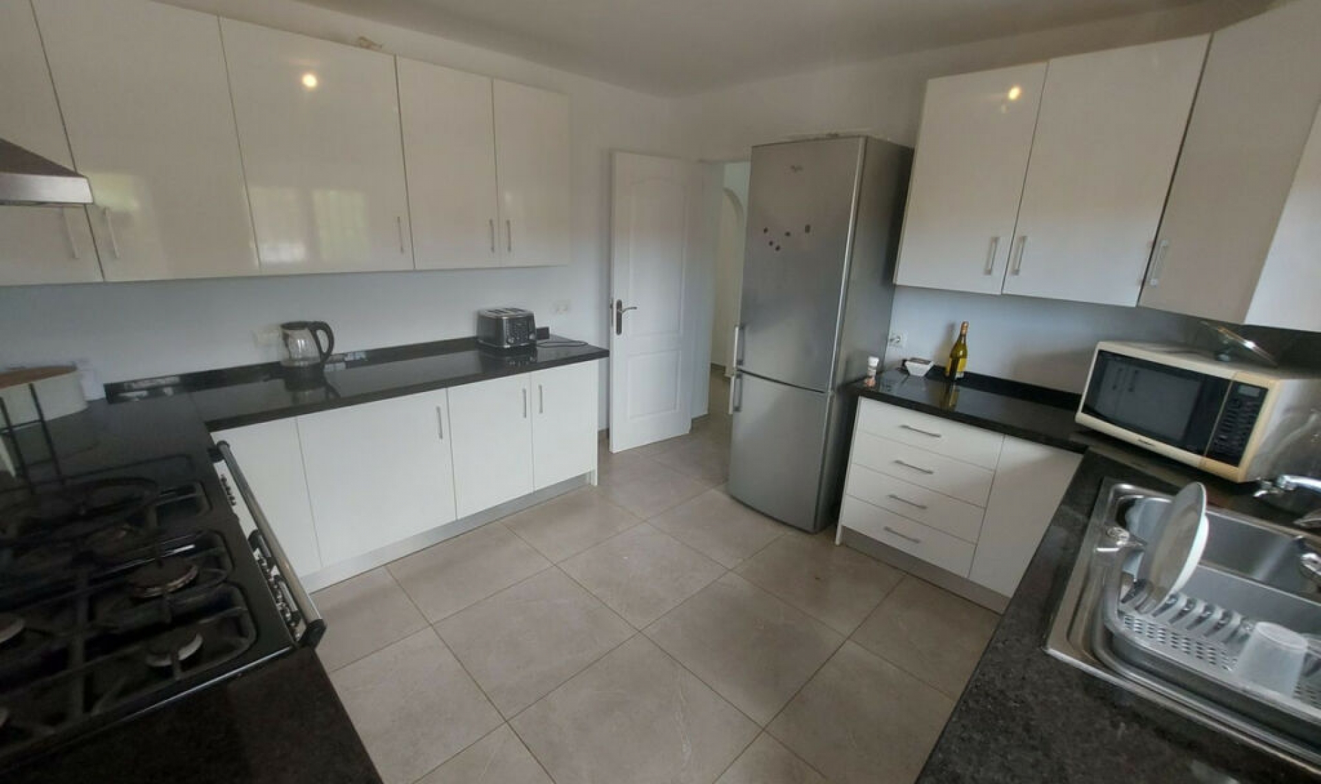 Resale - House -
Manilva