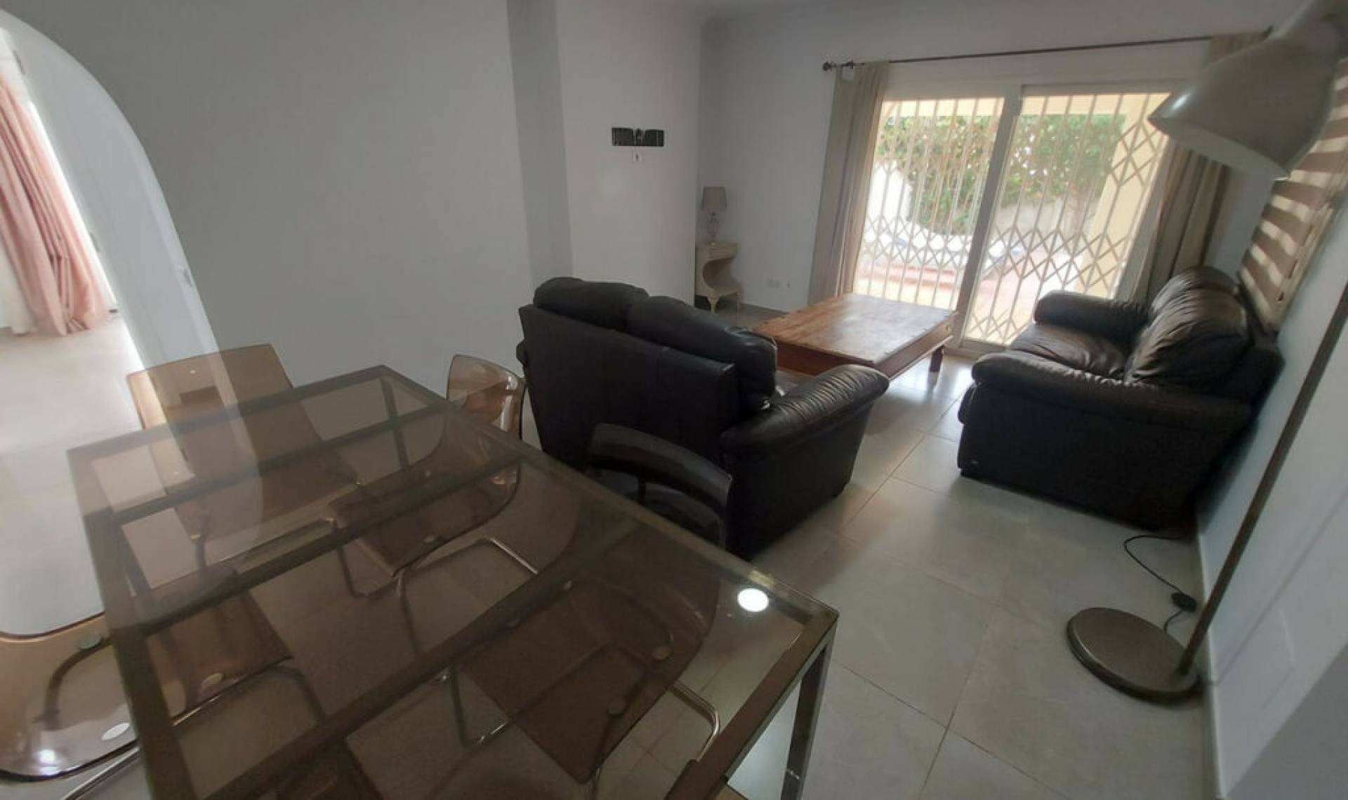 Resale - House -
Manilva