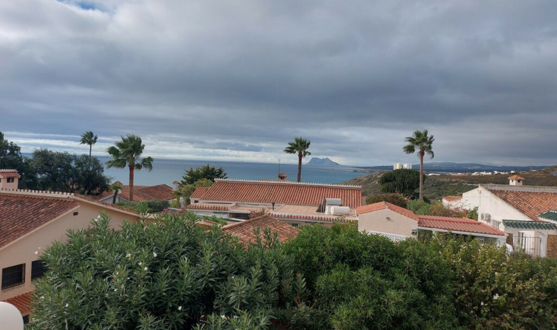 Resale - House -
Manilva
