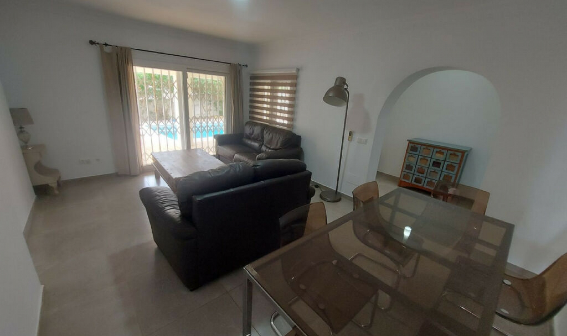 Resale - House -
Manilva