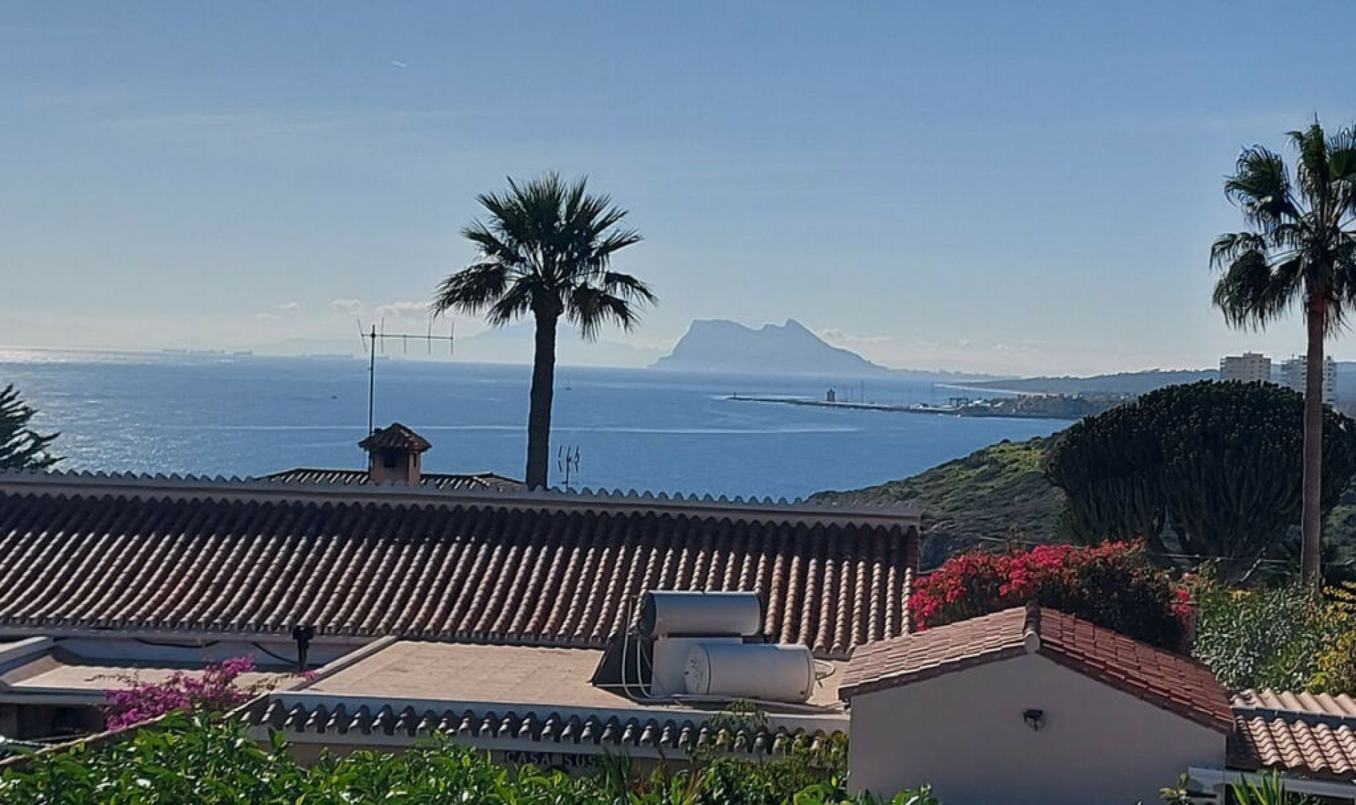 Resale - House -
Manilva