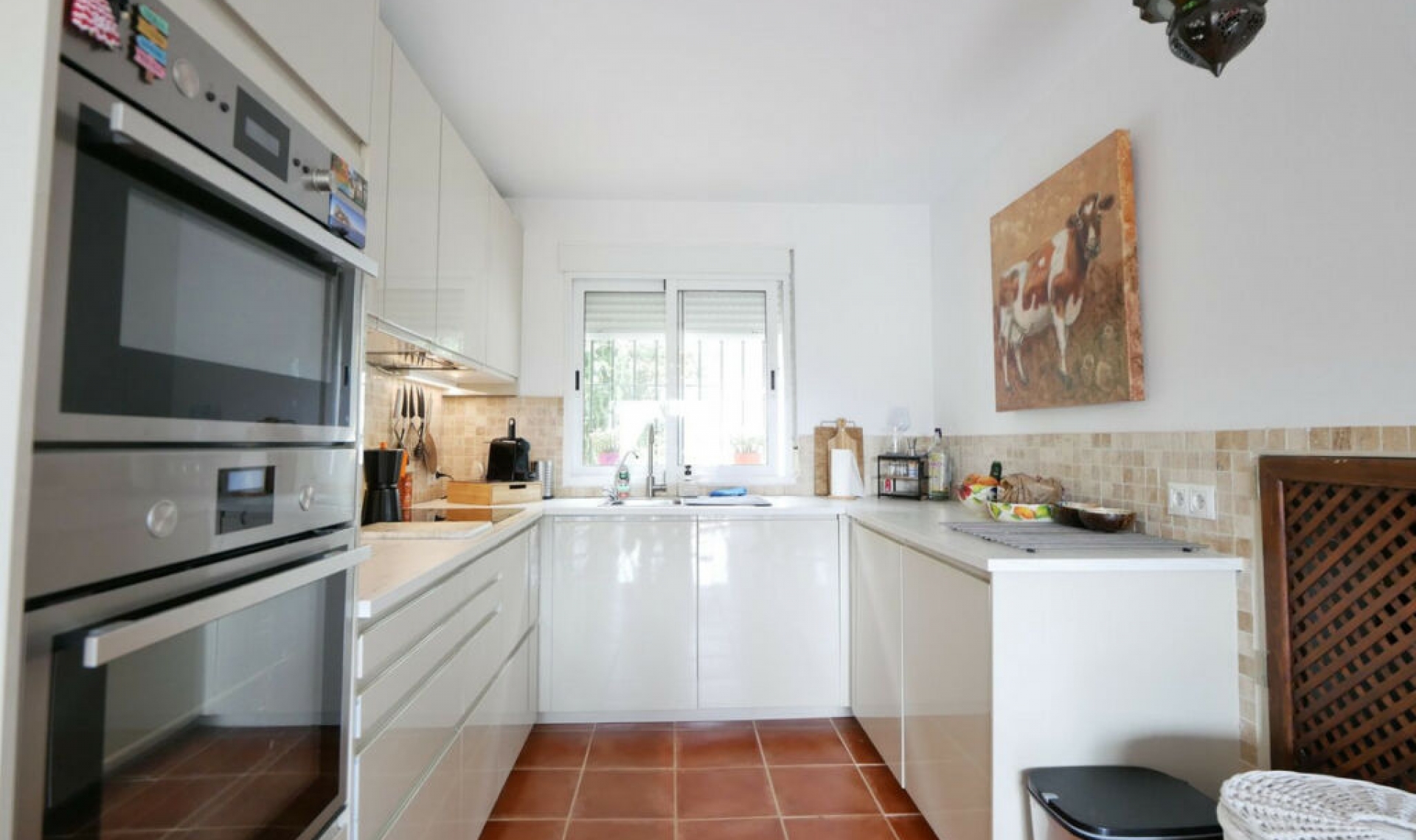 Resale - House -
Manilva