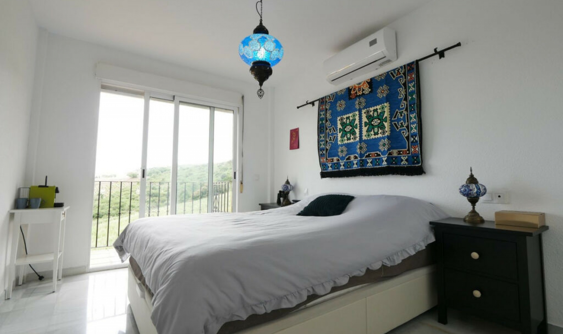 Resale - House -
Manilva