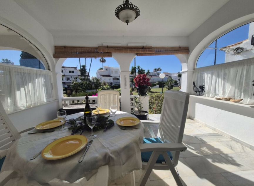 Resale - House -
Manilva