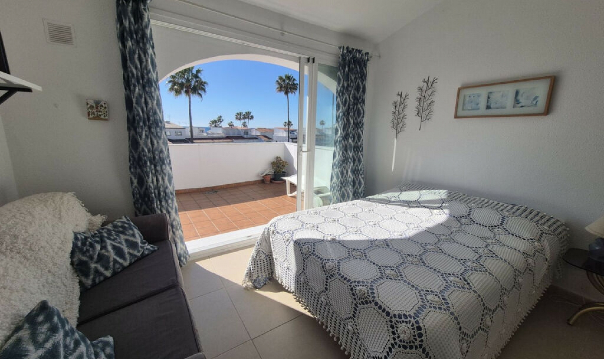 Resale - House -
Manilva
