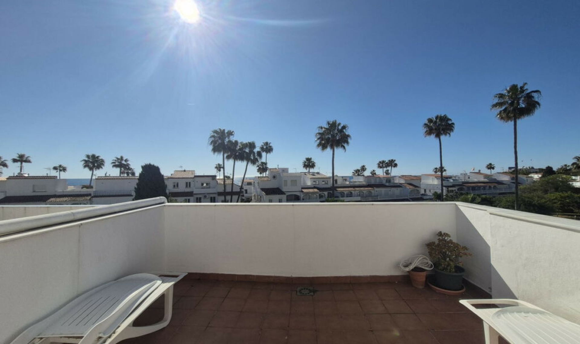 Resale - House -
Manilva