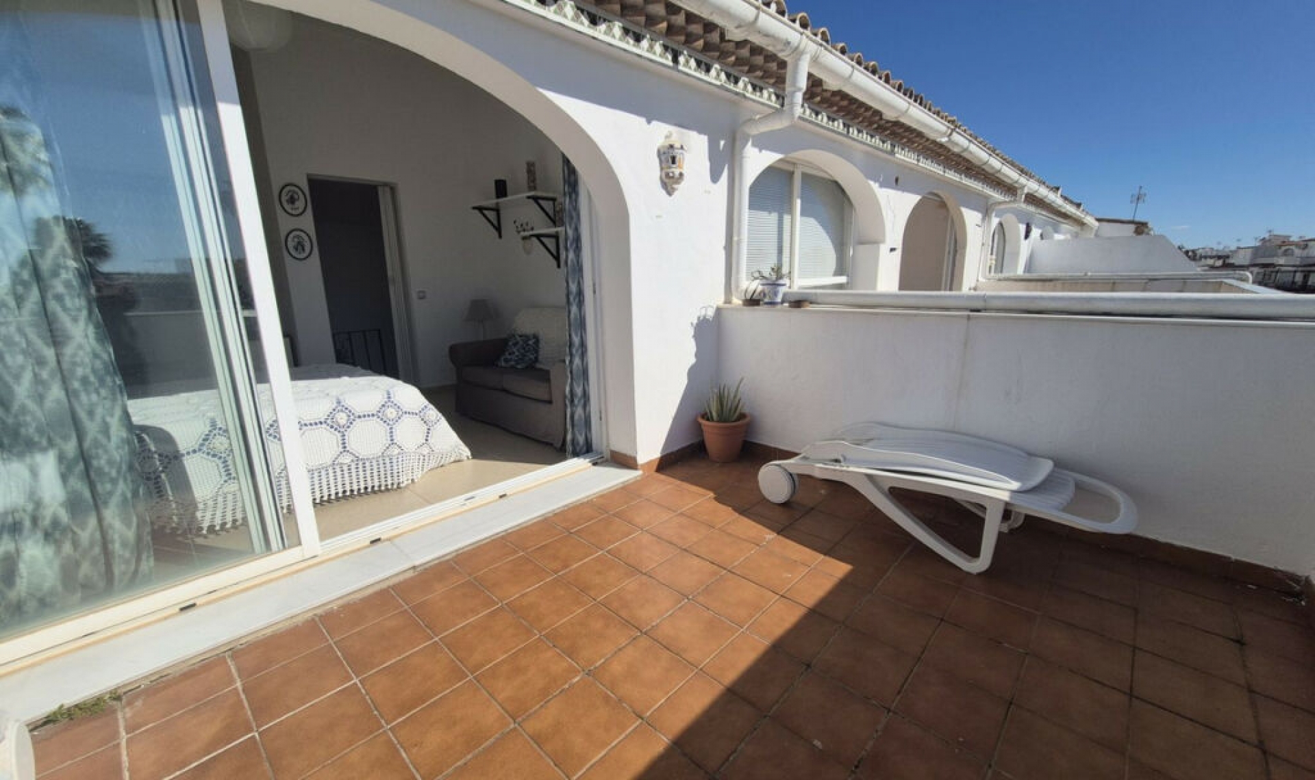 Resale - House -
Manilva