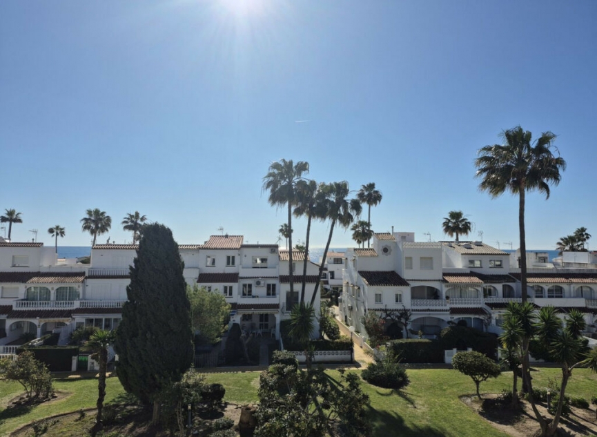 Resale - House -
Manilva