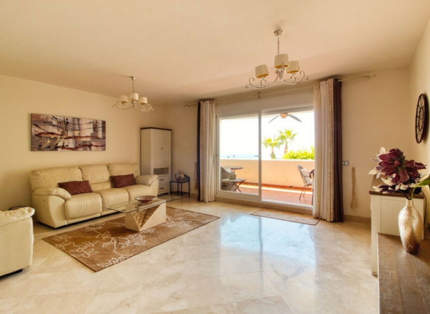 Resale - House -
Manilva