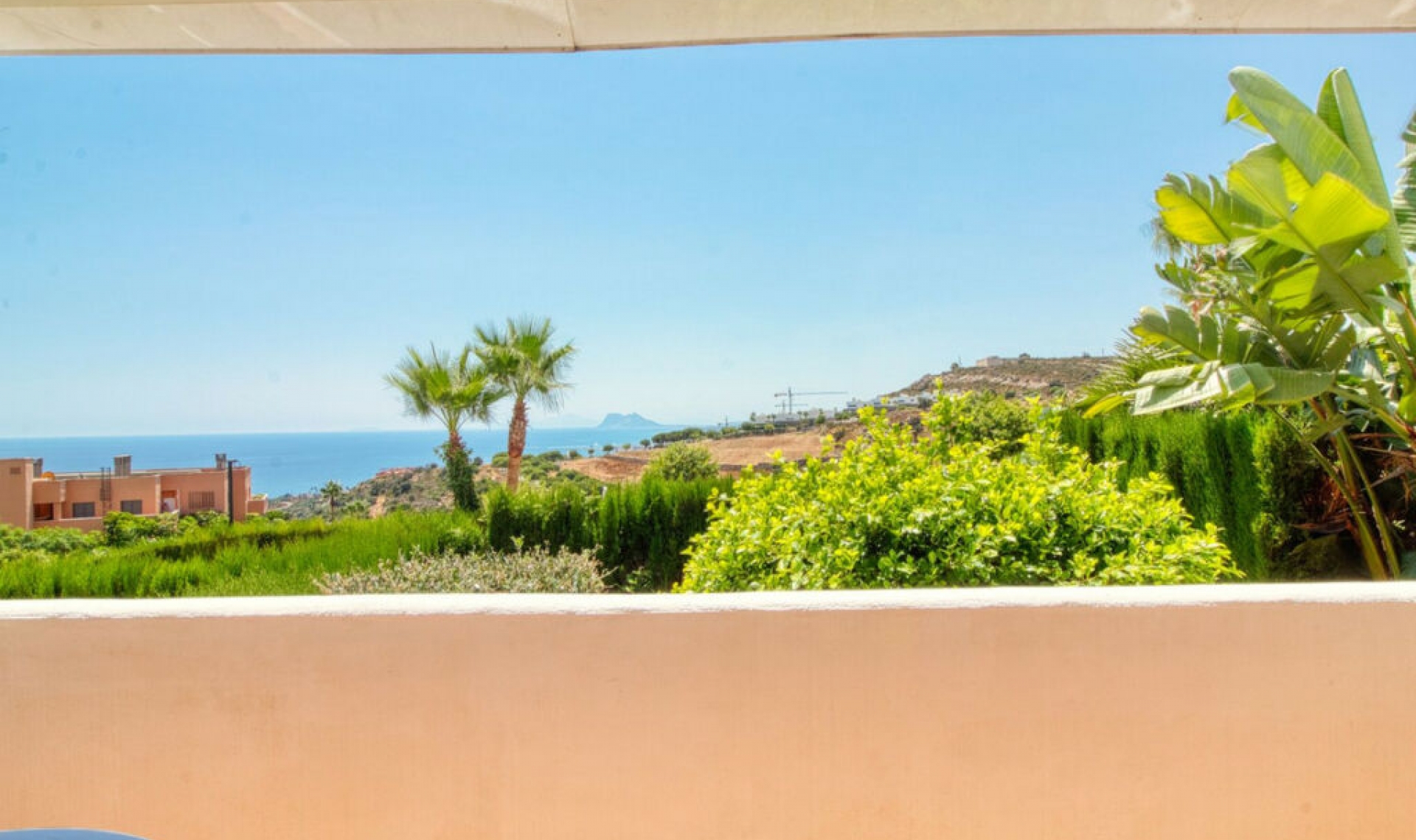 Resale - House -
Manilva