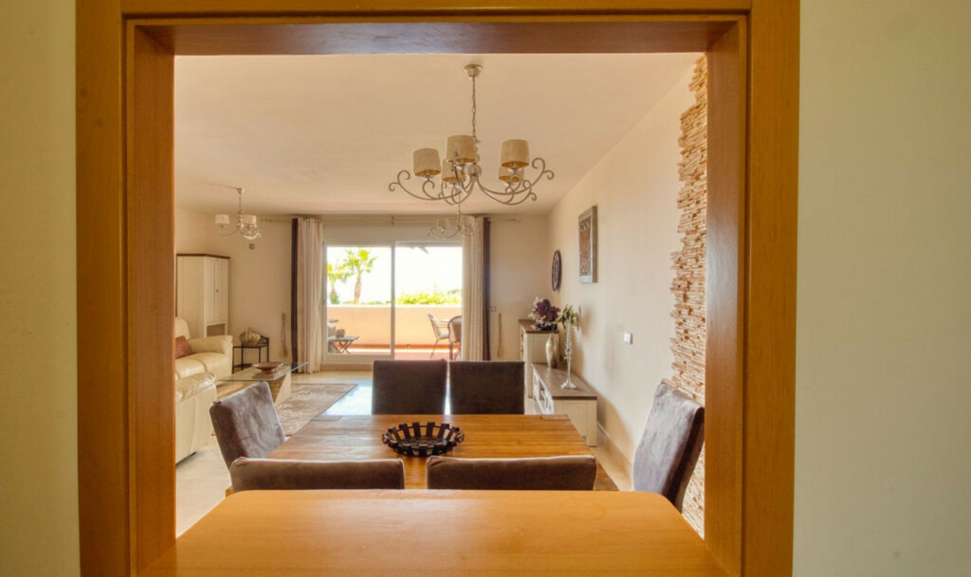 Resale - House -
Manilva