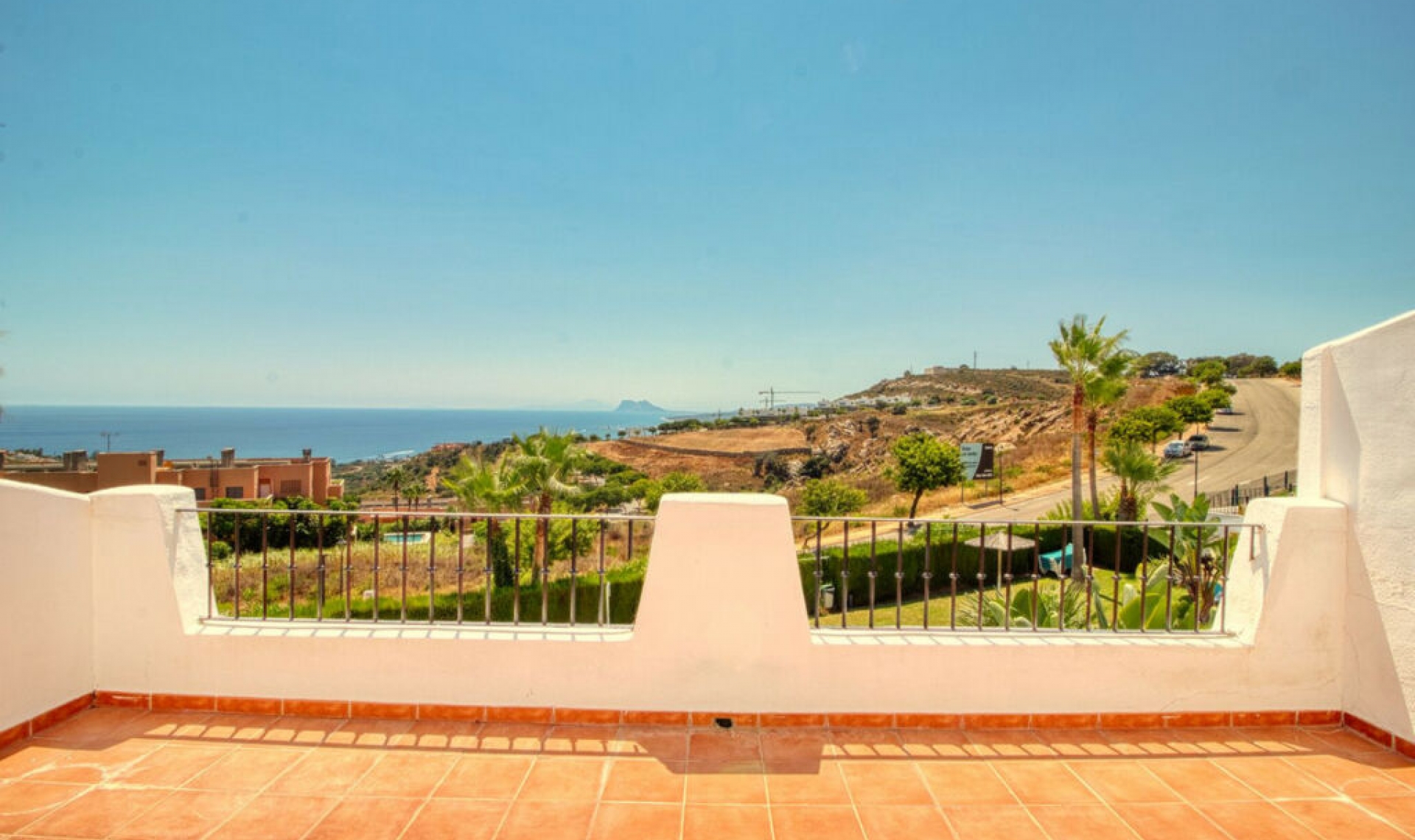 Resale - House -
Manilva