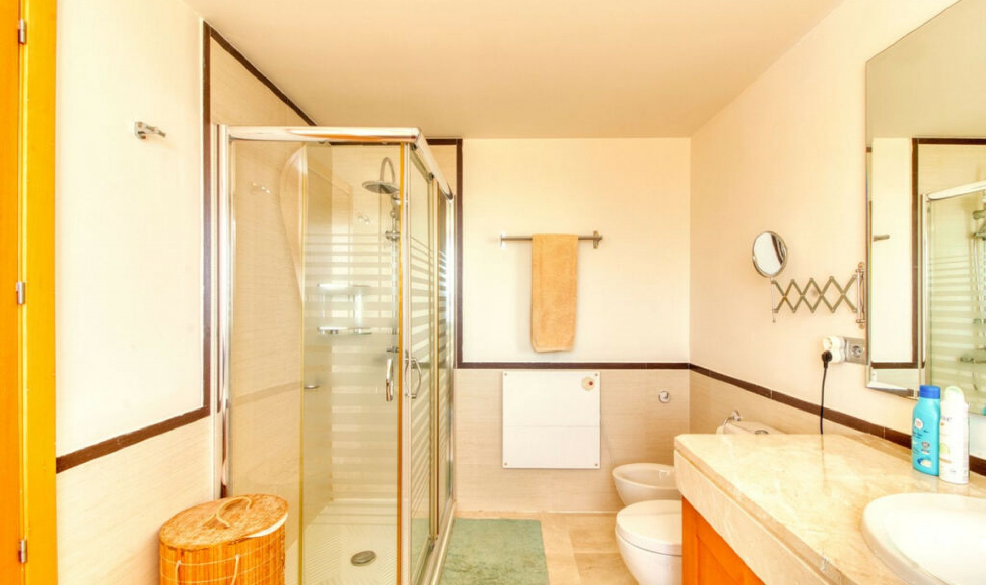 Resale - House -
Manilva