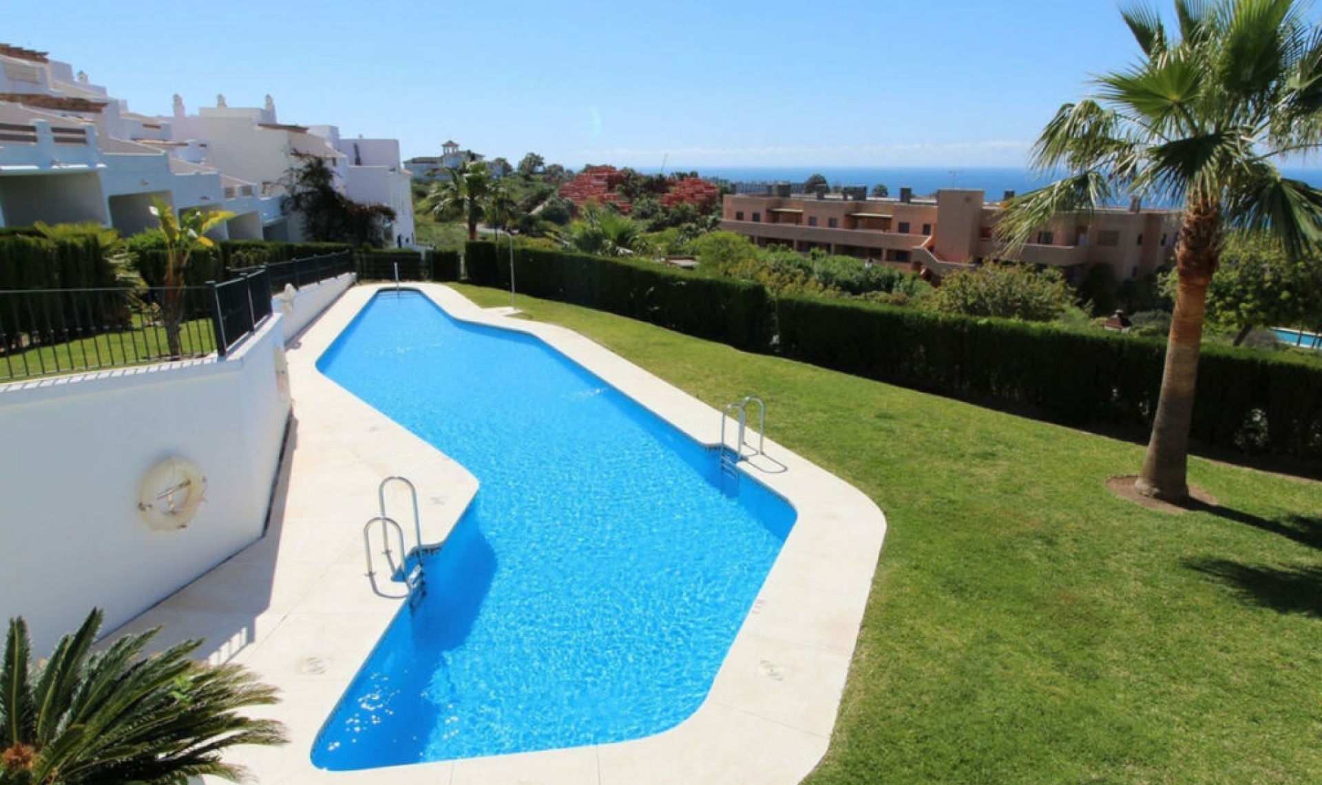 Resale - House -
Manilva