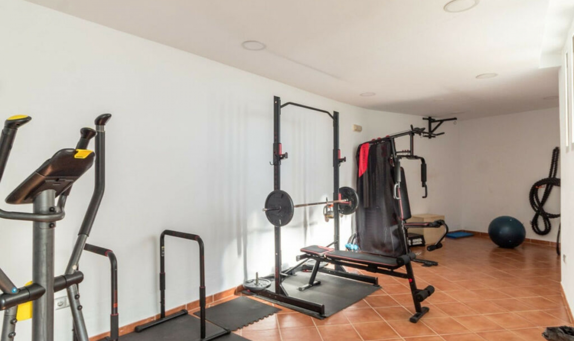 Resale - House -
Manilva