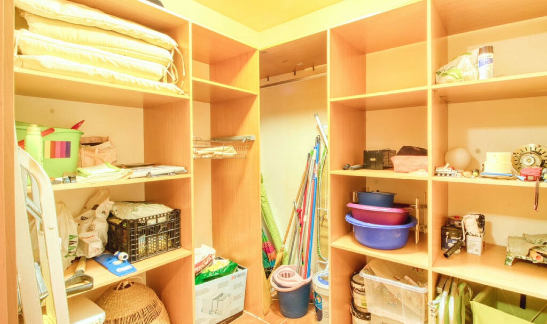 Resale - House -
Manilva