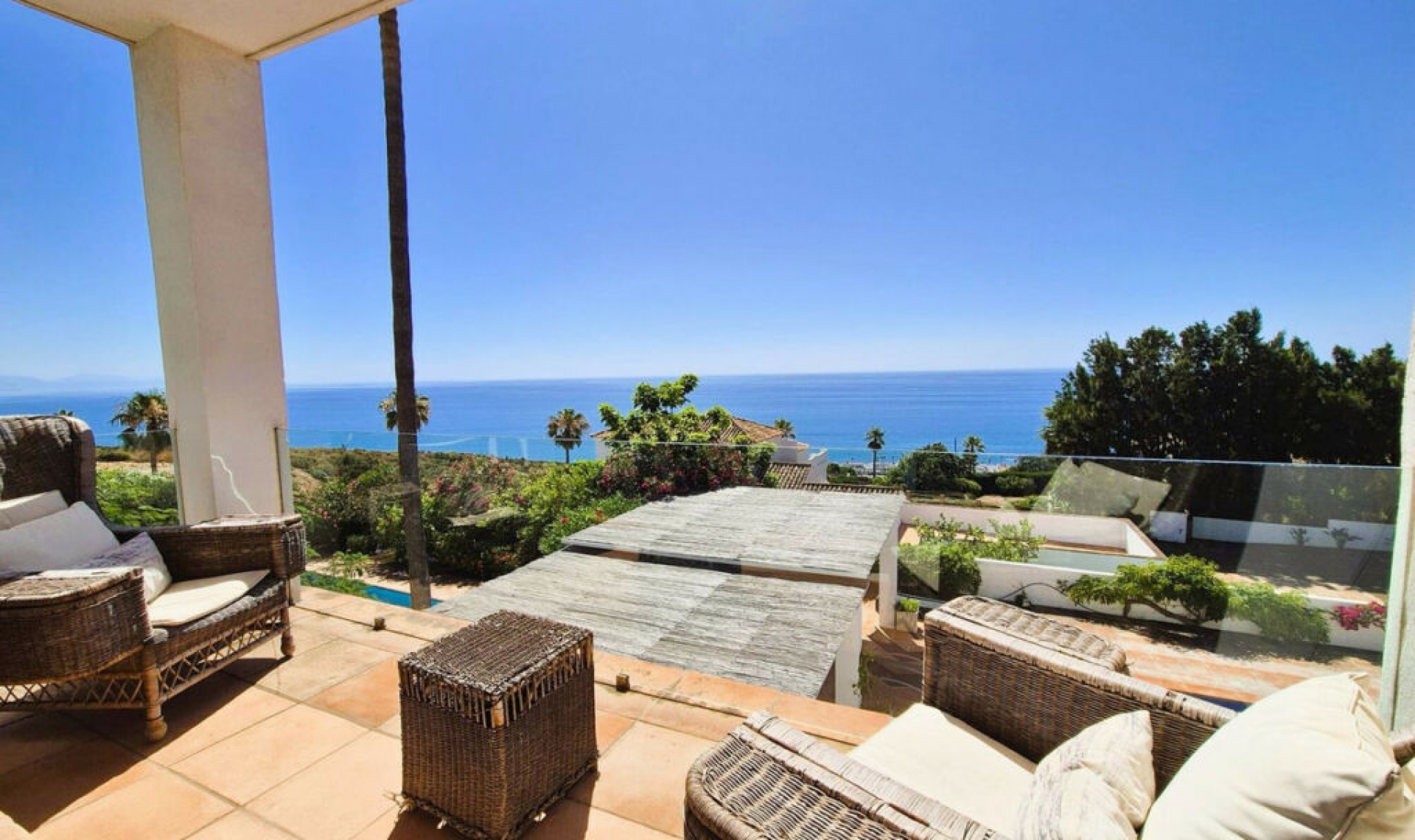 Resale - House -
Manilva