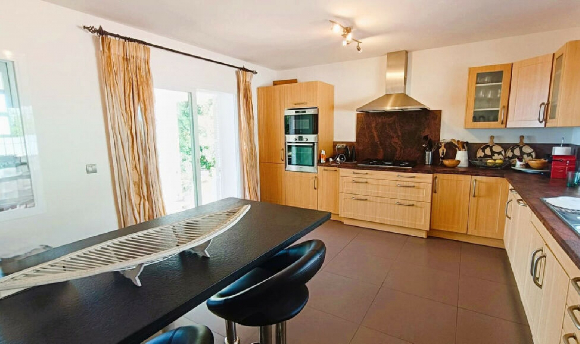 Resale - House -
Manilva