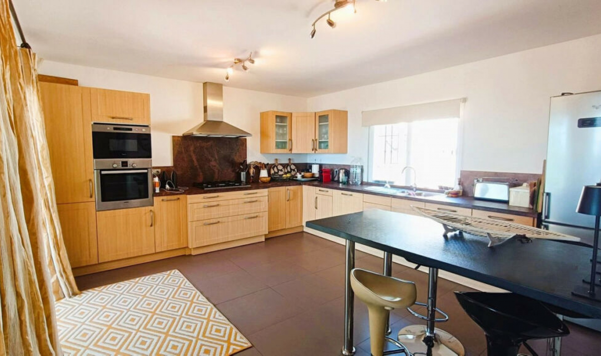 Resale - House -
Manilva