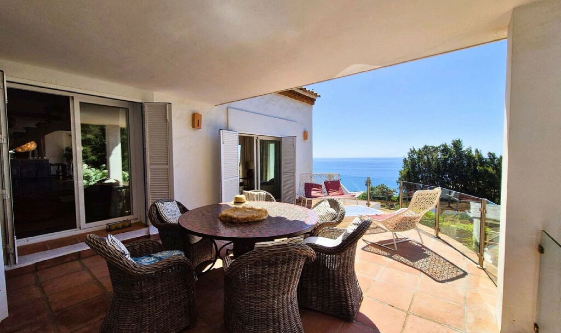 Resale - House -
Manilva