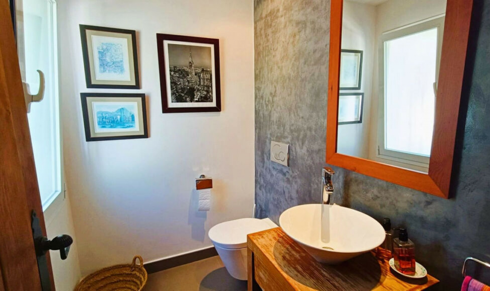 Resale - House -
Manilva