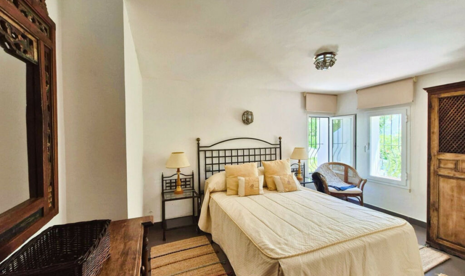 Resale - House -
Manilva