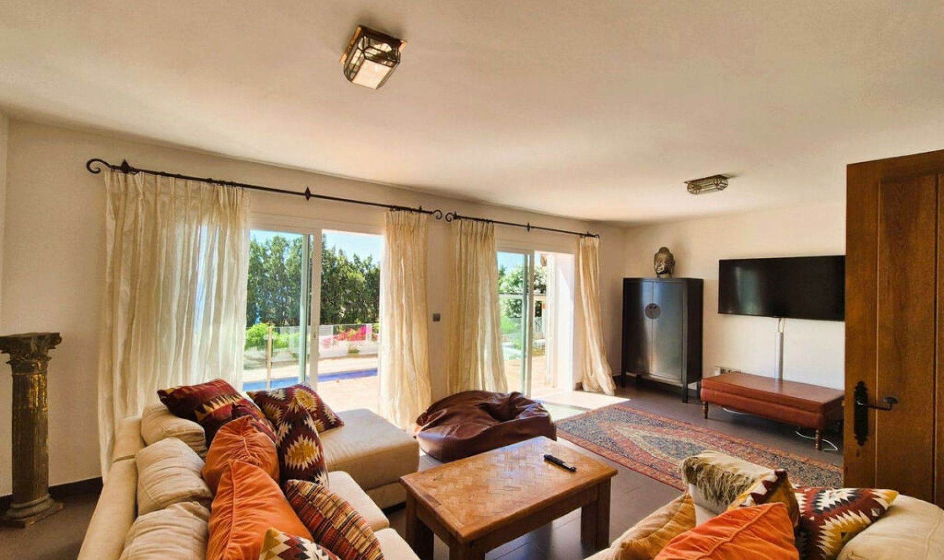 Resale - House -
Manilva