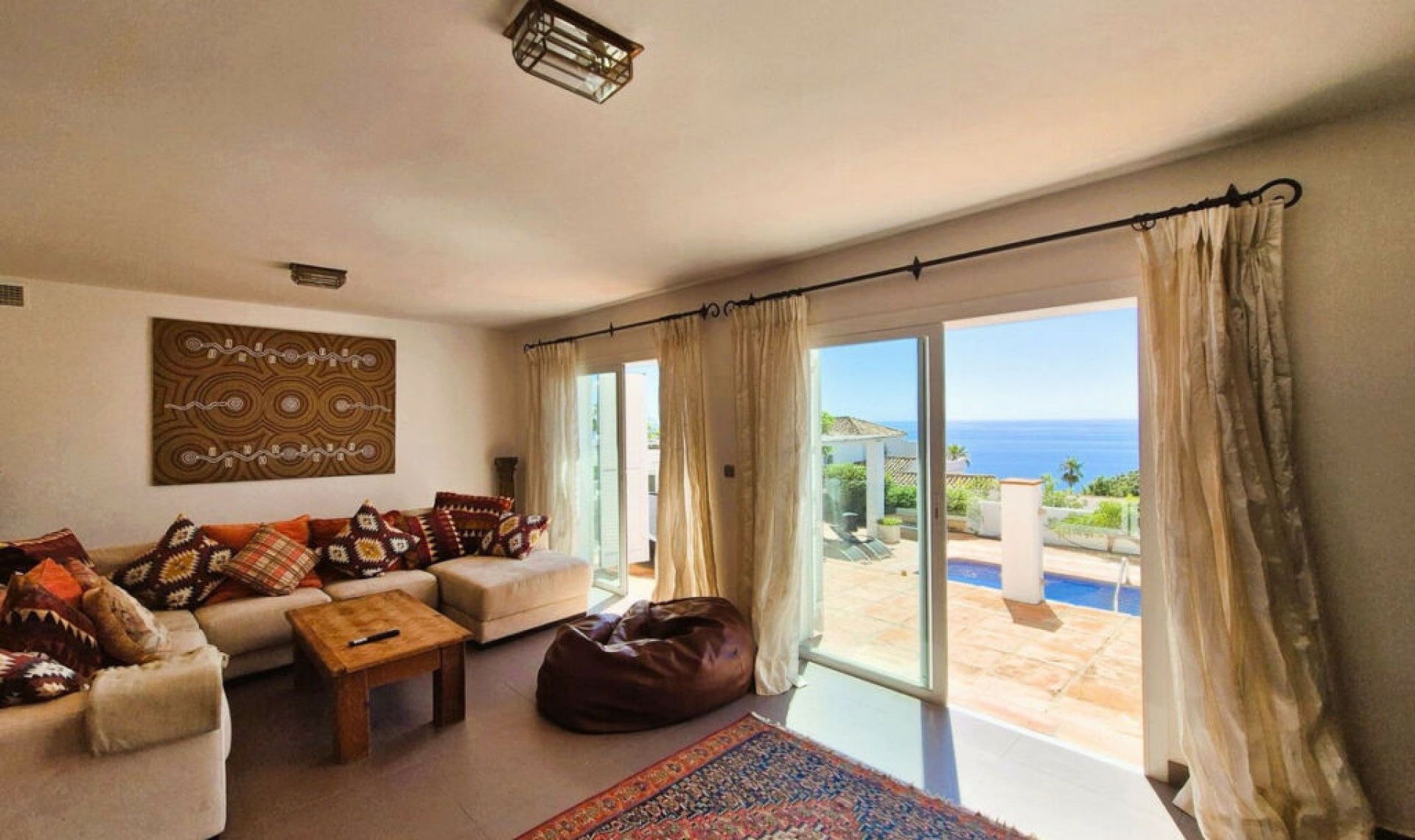 Resale - House -
Manilva