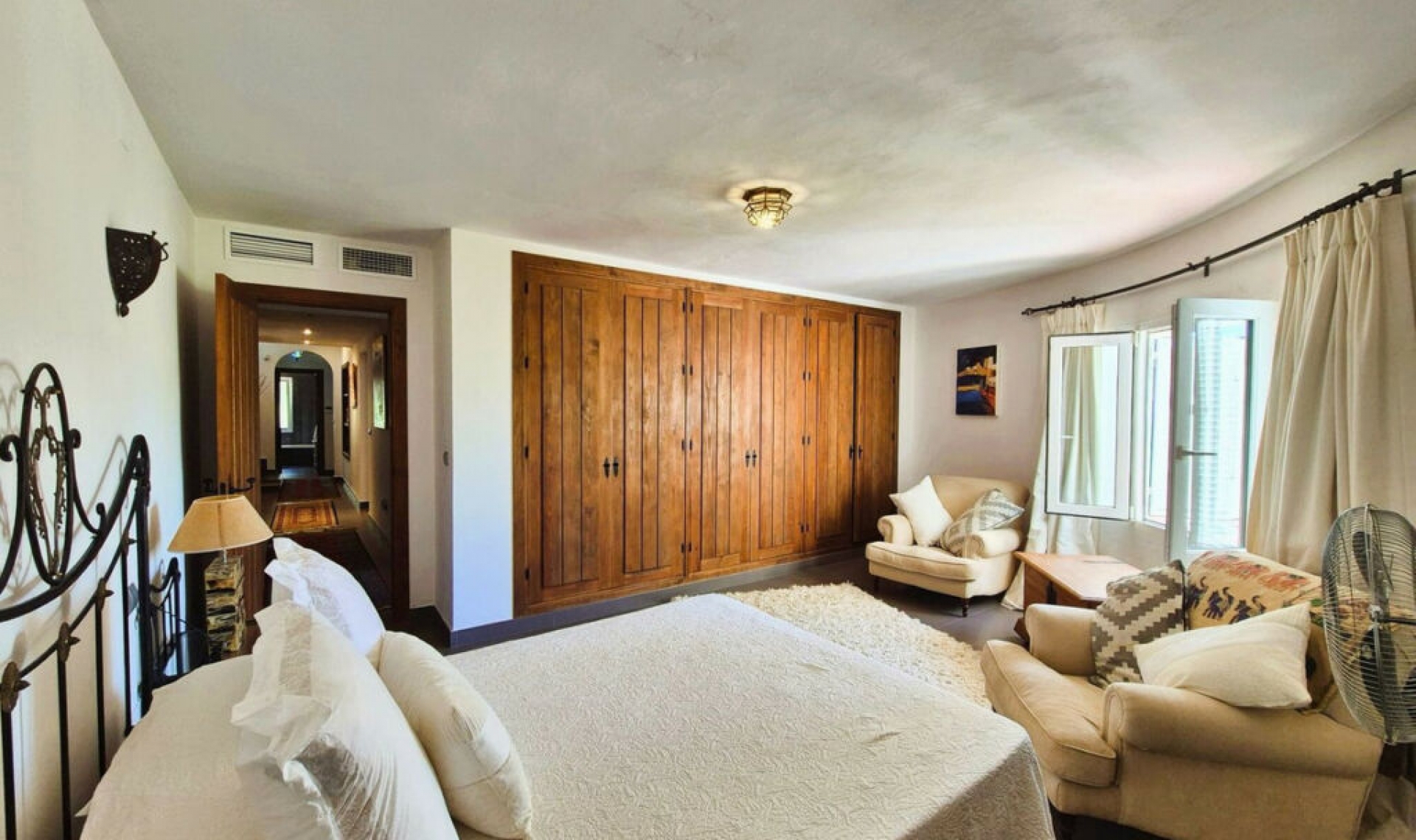 Resale - House -
Manilva