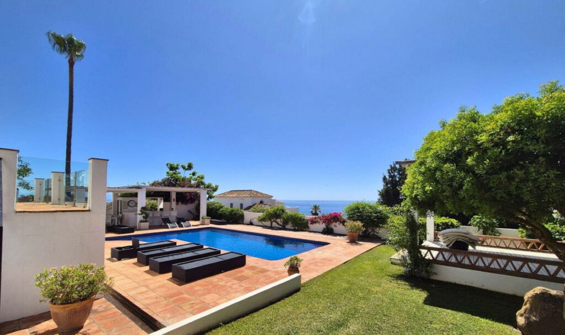 Resale - House -
Manilva