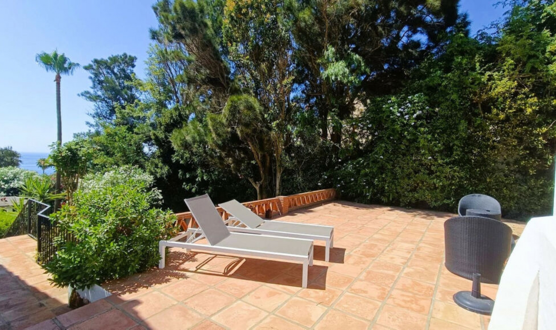 Resale - House -
Manilva