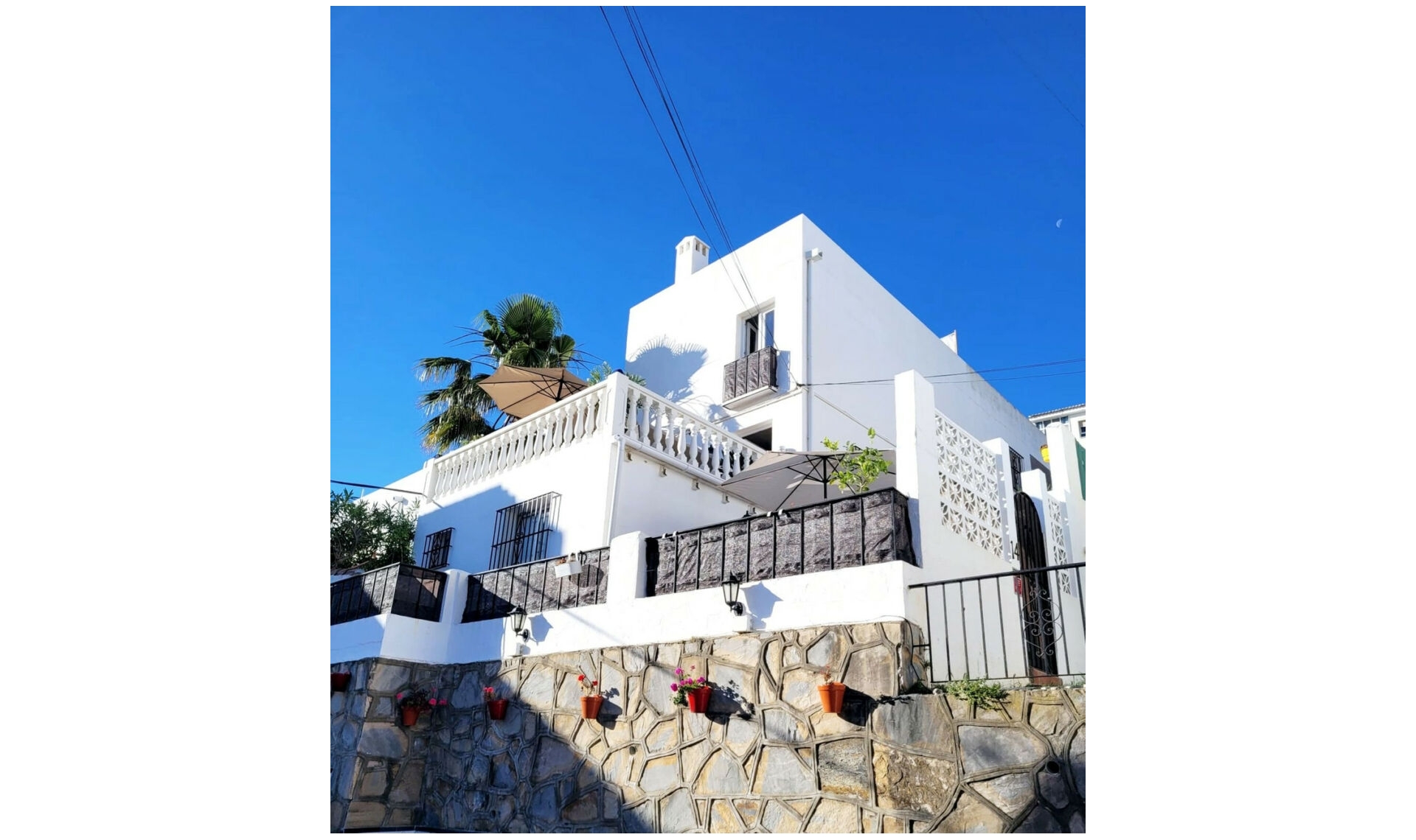 Resale - House -
Manilva