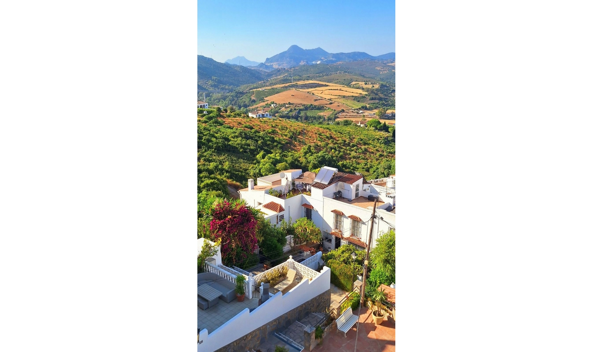 Resale - House -
Manilva