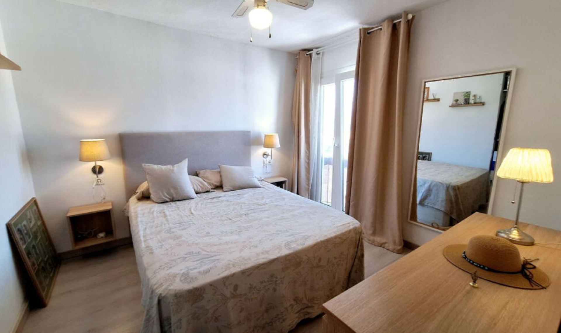 Resale - House -
Manilva