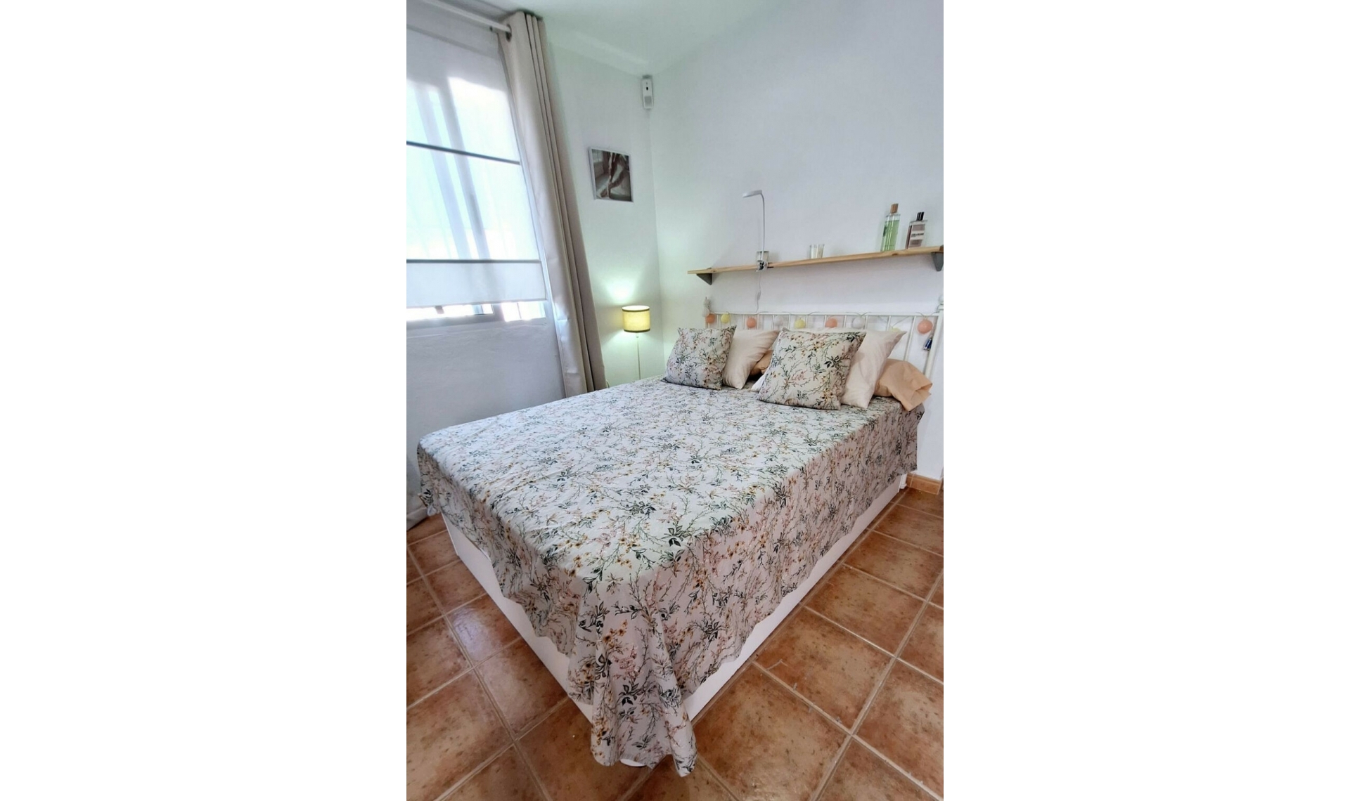 Resale - House -
Manilva