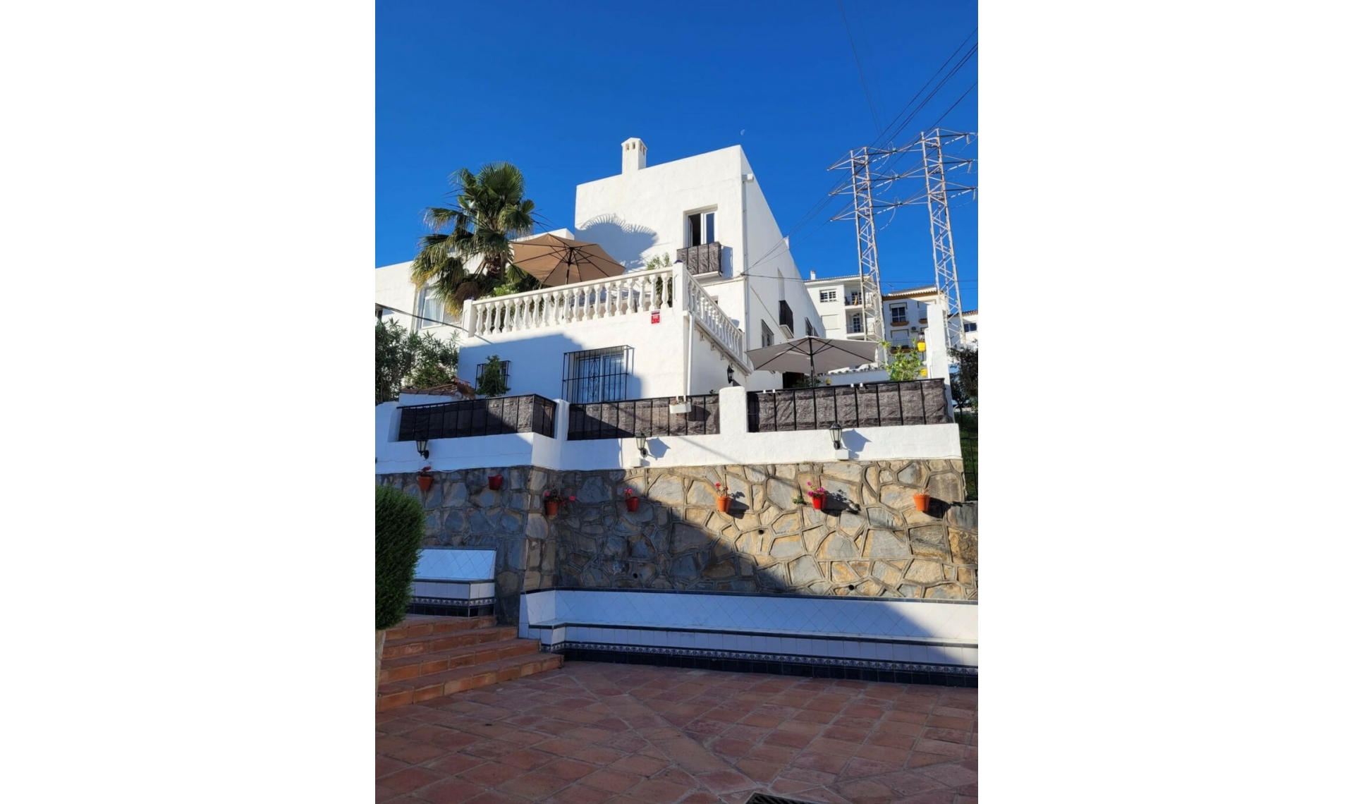 Resale - House -
Manilva
