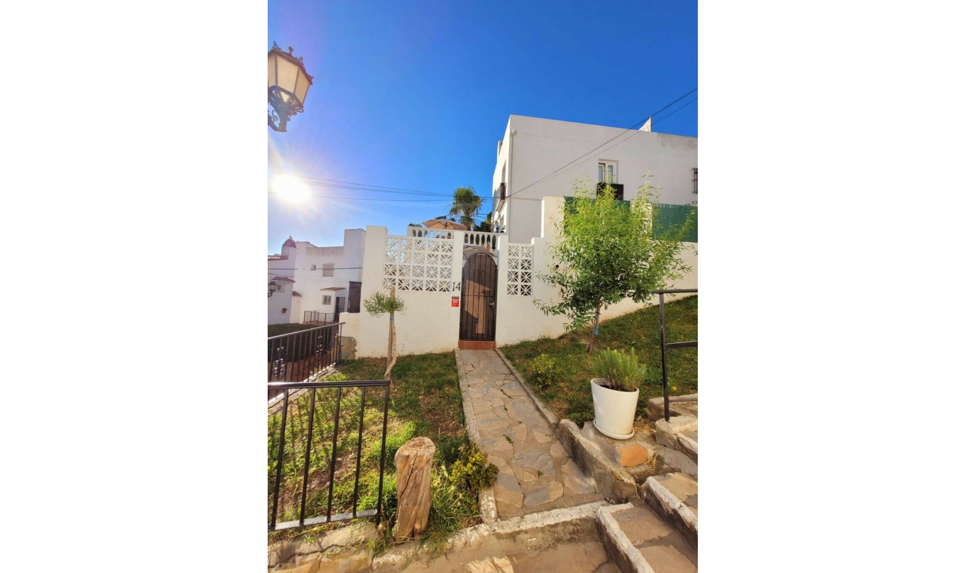 Resale - House -
Manilva