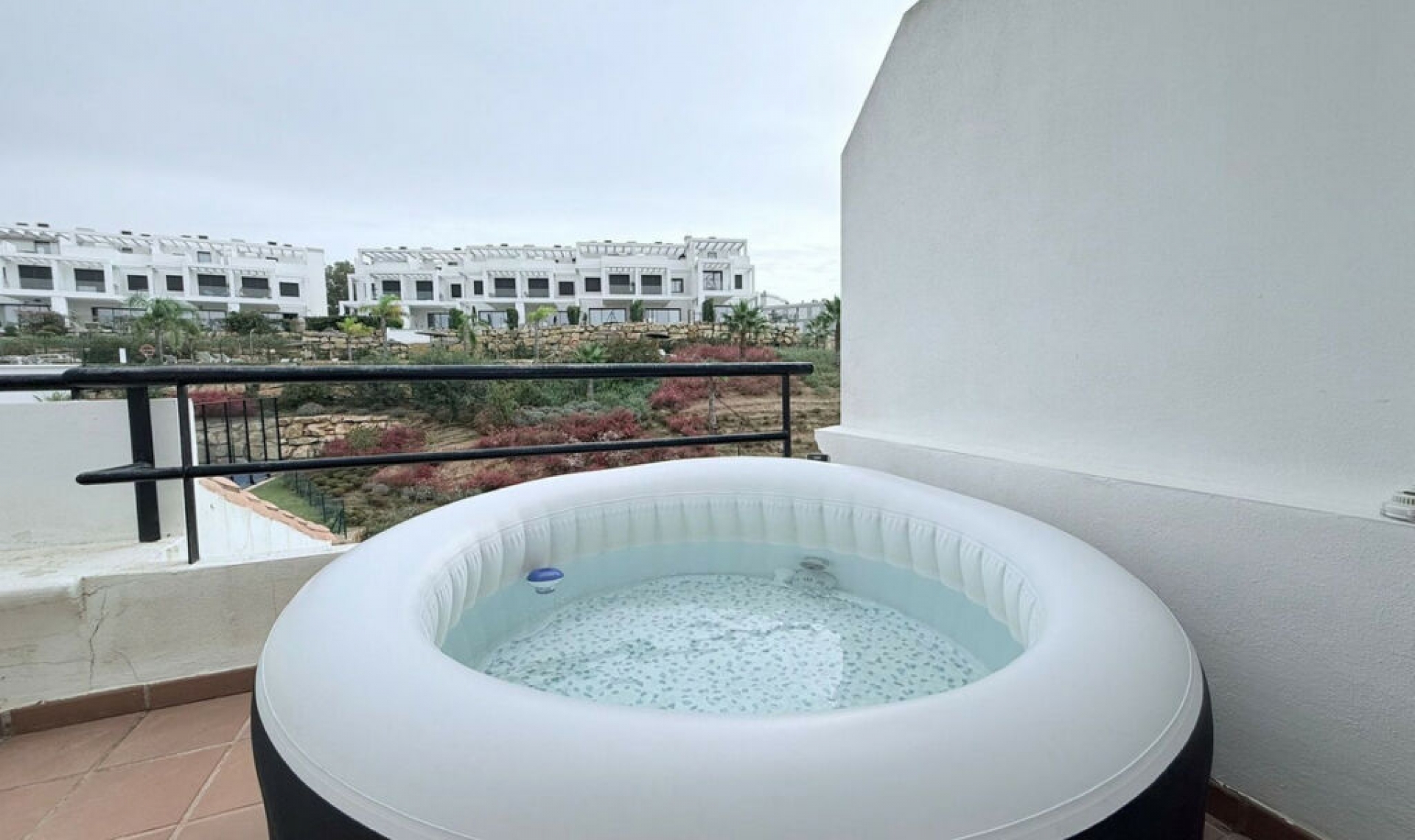 Resale - House -
Manilva