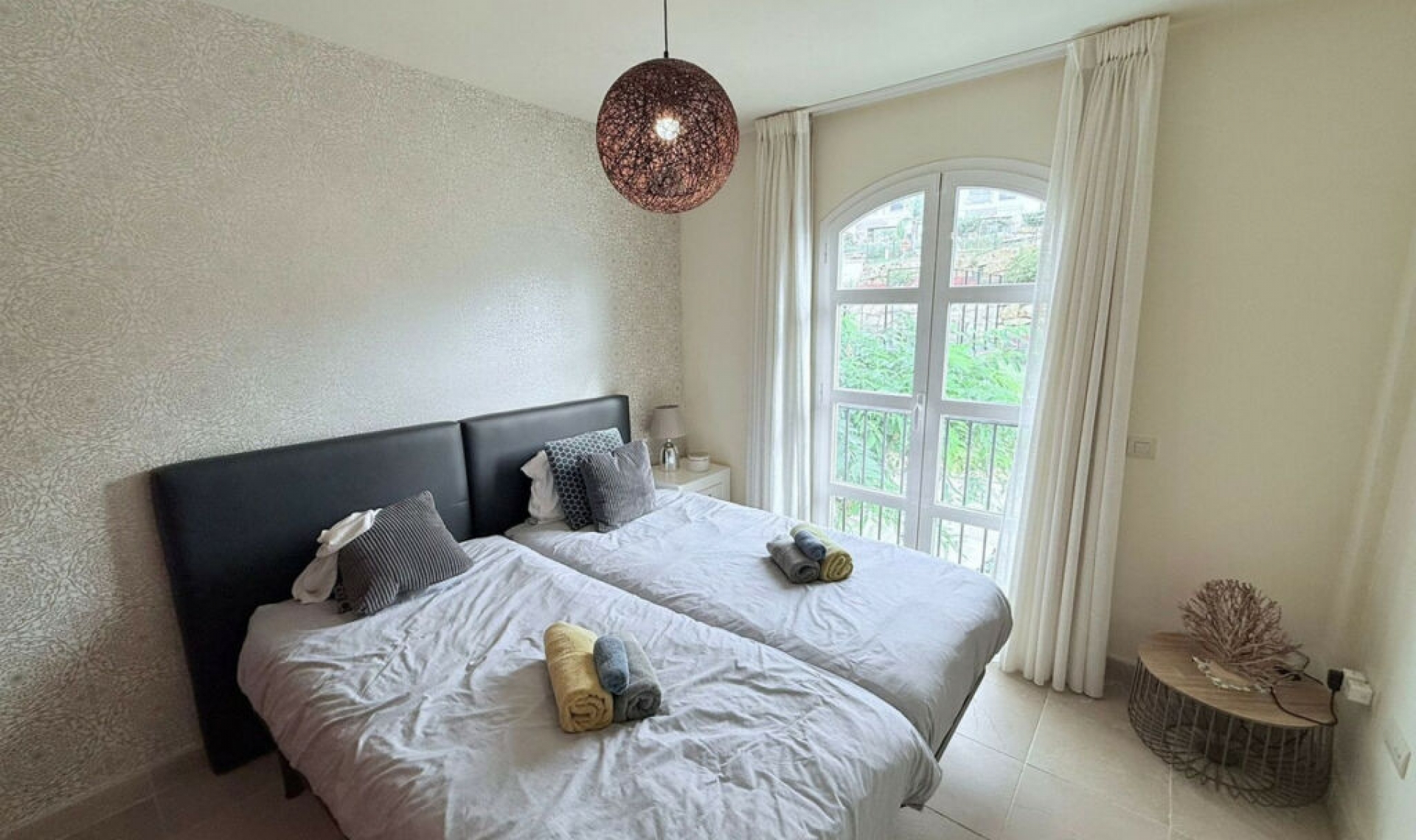 Resale - House -
Manilva