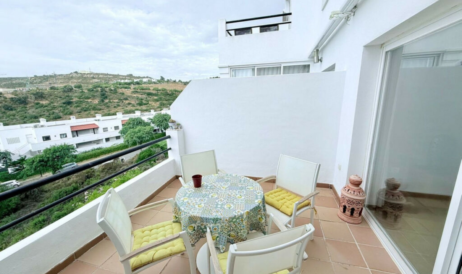 Resale - House -
Manilva