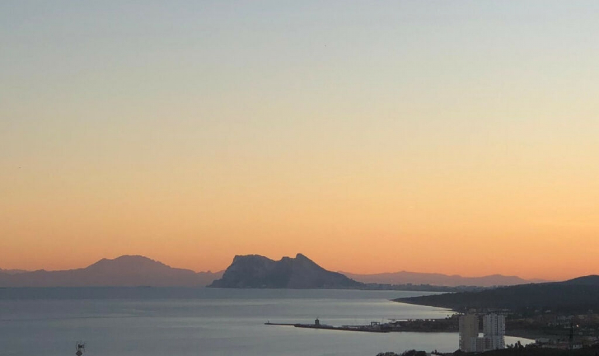 Resale - House -
Manilva