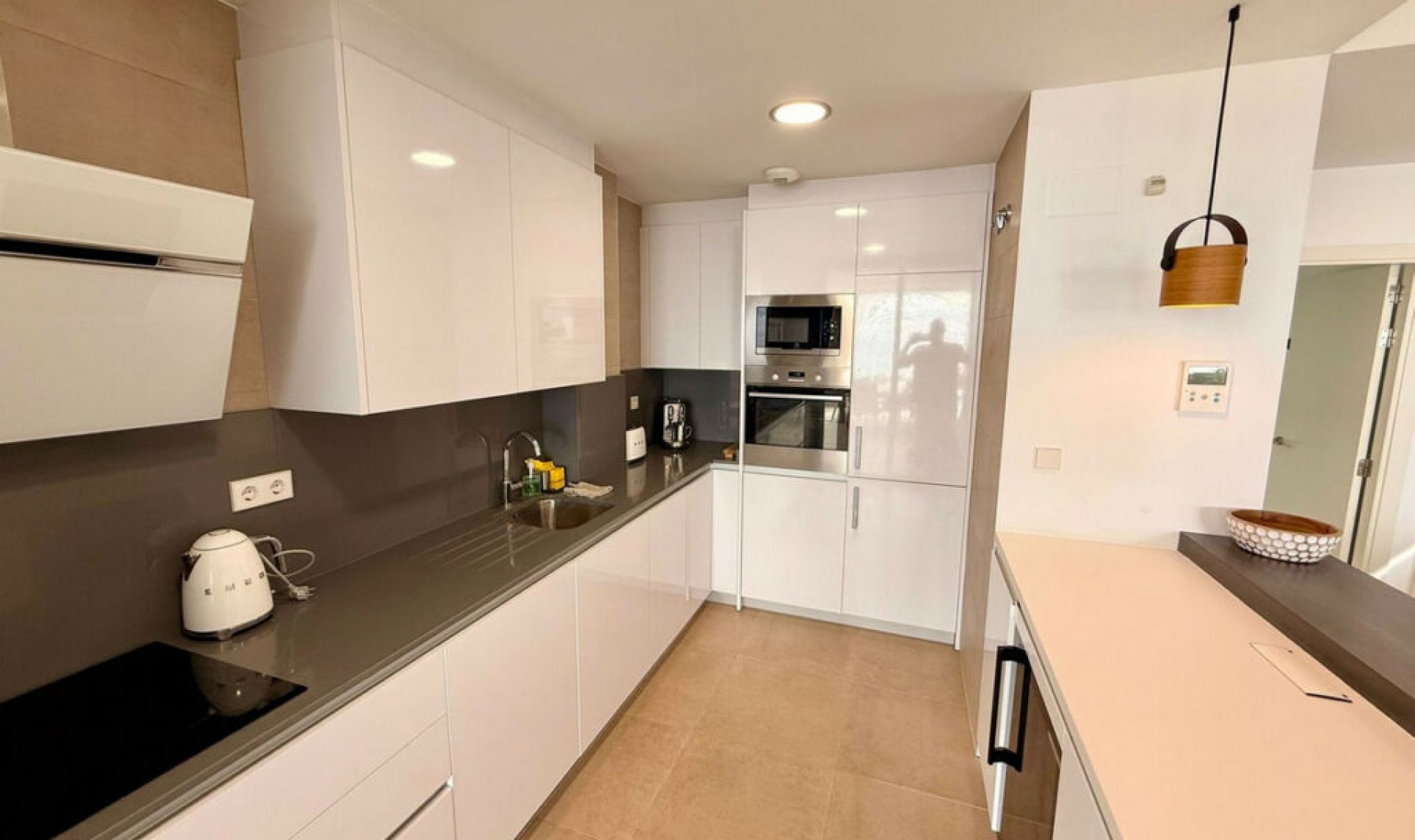 Resale - House -
Manilva