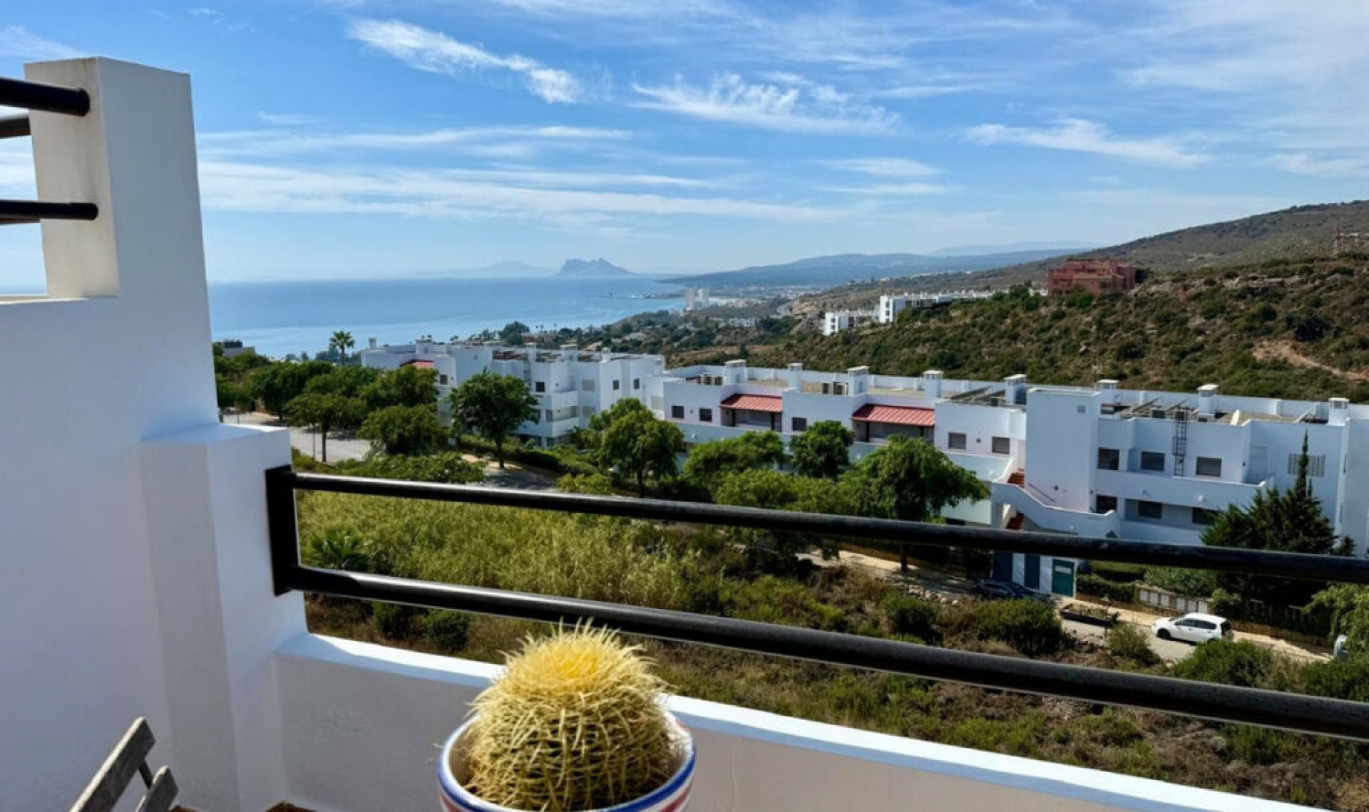 Resale - House -
Manilva