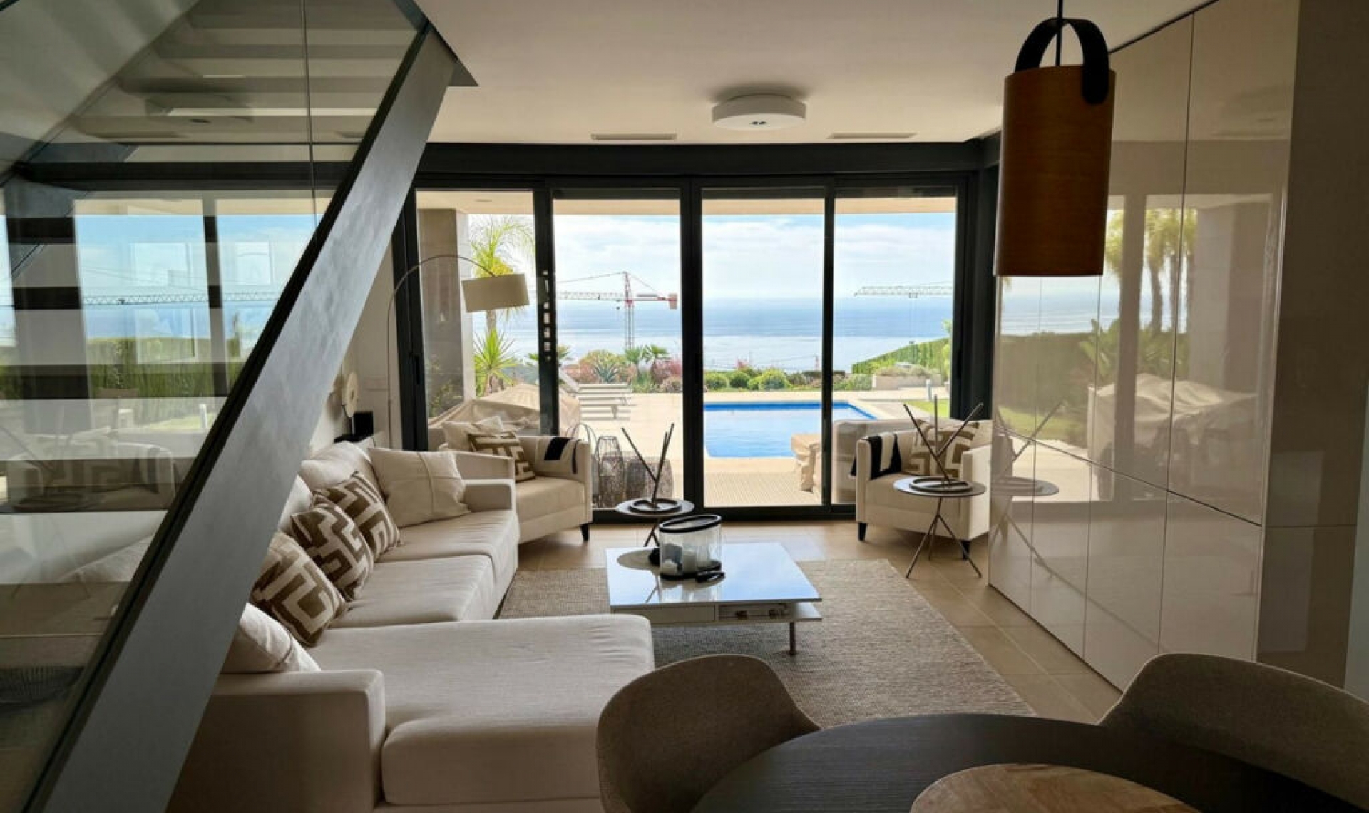 Resale - House -
Manilva