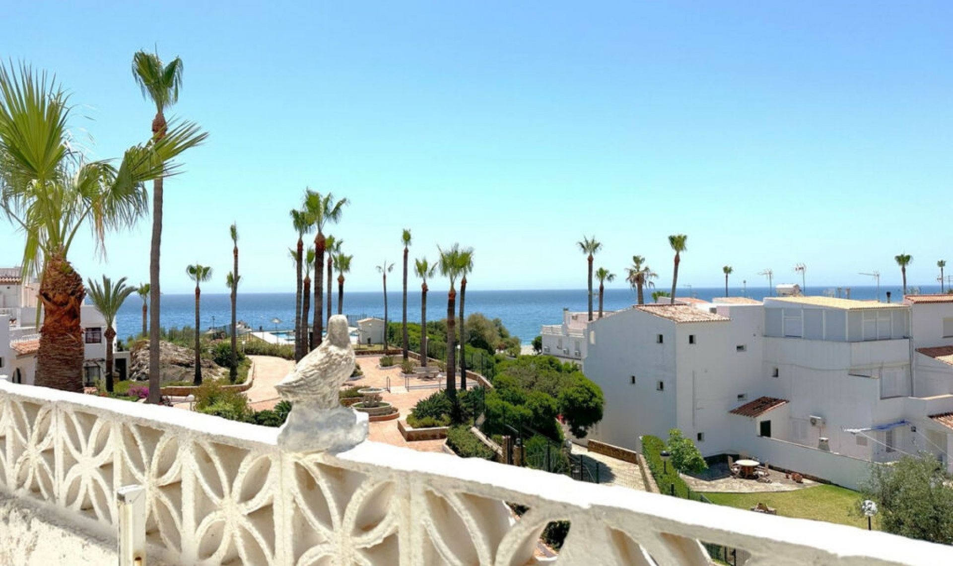 Resale - House -
Manilva